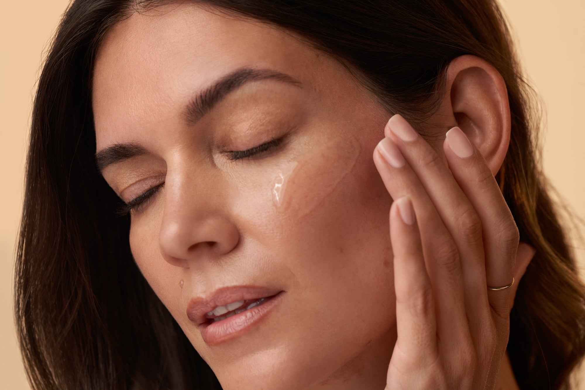 Exosome Skincare 101: Benefits, Side Effects, and How to Choose the Best Exosome Serum